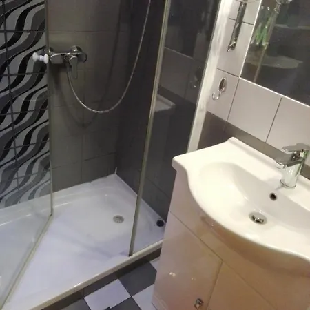 アパート Stella - Parking ピラン