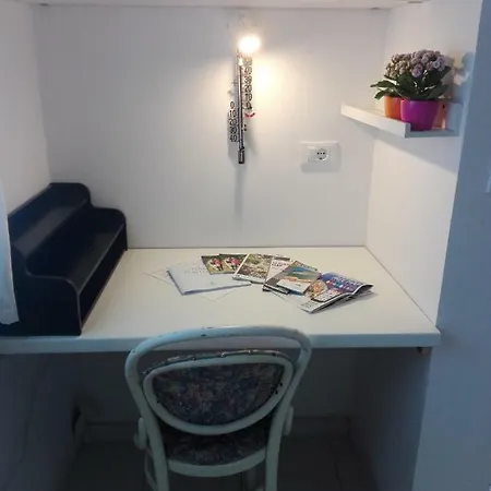 Stella - Parking * ピラン