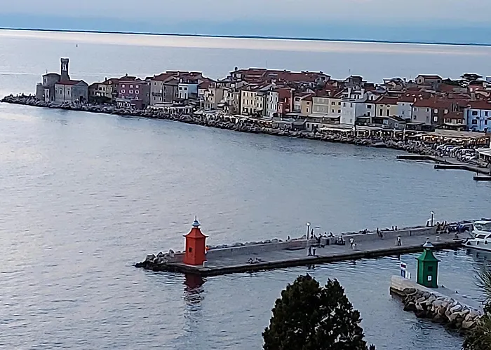 Stella - Parking Piran