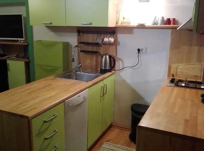 Stella - Parking Piran